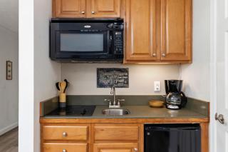 Timbers Studio 14 with Wintergreen Advantage - 8