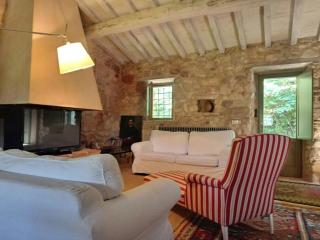 Stone Farmhouse With Views Of Todi - 1