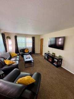 The Creekside Oasis Duplex - Central Avon - 8