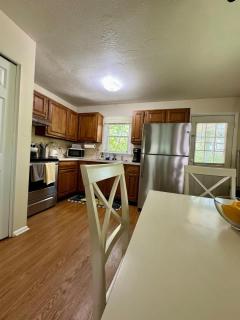 The Creekside Oasis Duplex - Central Avon - 5