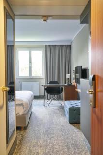 Radisson Blu Hotel Dortmund - Dortmund - 2