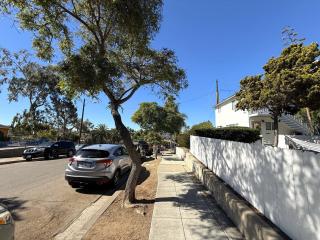 Urban Nest with private Patio in Golden Hill - walk everywhere! - 3