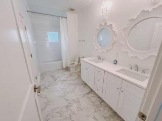 Starfish Room #1 - 1