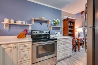 A Hidden Gem! Couples Escape with Dale Hollow Views - 1