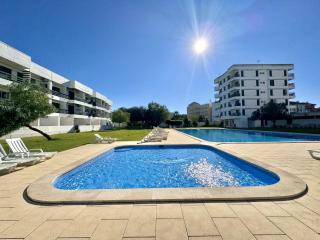 Vilamoura Central 4 With Pool by Homing - 8