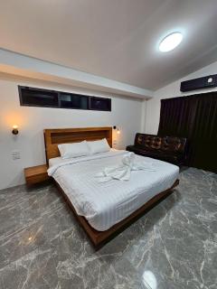 Warin garden resort and café - 2