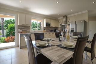 Superbe Villa récente, climatisée, piscine, 10 mn des plages et zones commerciales - 1