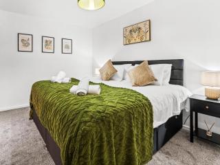 Edison House - Comfy Stay in Stafford - 0