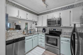 Direct Beach Access. Pets welcome. Oceanfront Condo with Pool - Stunning Views - 4