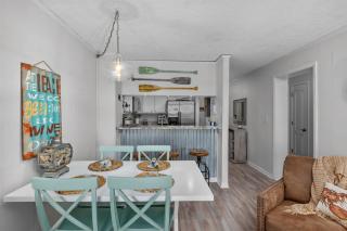 Direct Beach Access. Pets welcome. Oceanfront Condo with Pool - Stunning Views - 3