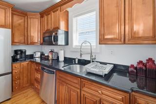 Sleeps 14 Games Minutes to the Capitol - 3