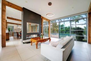 Architectural Masterpiece Oasis with Pool and Spa - 3