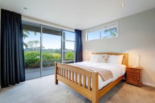 Architectural Masterpiece Oasis with Pool and Spa - 1