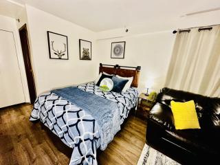 Sierra Pines Condo - Inside Yosemite - Sleeps 4 - 5