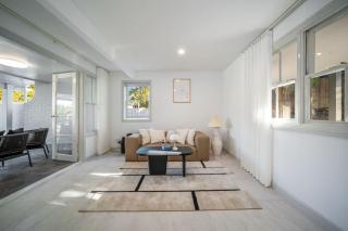 Stylish 4BR Family Home in Leafy Chapel Hill - 0