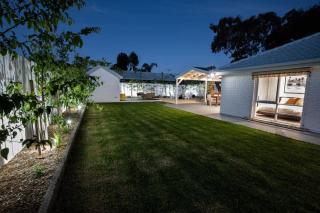 Ocean Breeze Retreat - 0