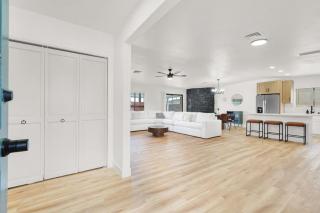 Newly Renovated 3BR with Arcade Machine and Parking - 5