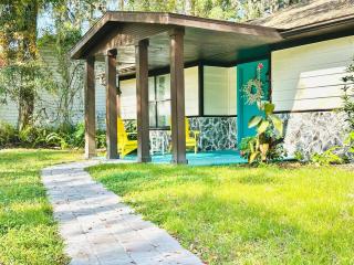 Sunshine and Saddles minutes to WEC - 8