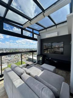 Cobertura duplex céu panorâmico | TV gigante + PS5 - 5