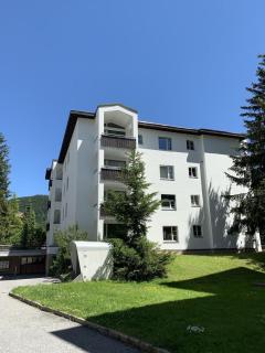Zentral neben Kongresszentrum & Hallenbad, tolles WIFI, Netflix, top ausgestattet - Ferienwohnung Gian - 4