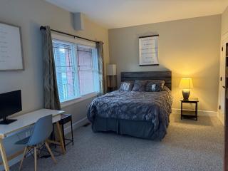 Massive LUX 3BR Ski ON/OFF Condo on MTN.Sleeps 12! - 5