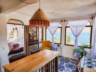 Insane 4th Floor Apartment W Luxury Views - 4