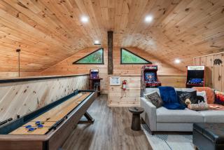 Stay Wild Luxury Cabin Epic Mountain Views Hot Tub and Game Rooms - 5