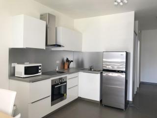 Convenient Studio Apt Near Airport, Beaches & Food - 5