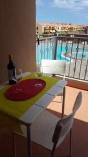 Ferienwohnung mit Balkon sowie Gemeinschaftspool und Kinderspielplatz im Süden Teneriffas - 8