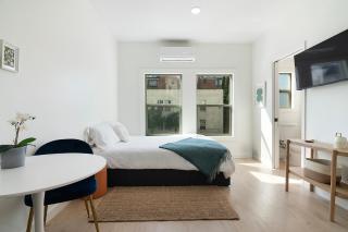 Cozy Downtown LA Studio Apartment - 9