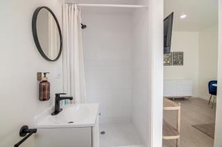 Cozy Downtown LA Studio Apartment - 5