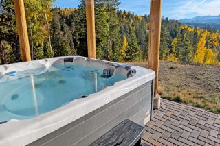 New Log Home, Hot Tub For 8, Views! - 8
