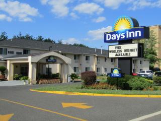Days Inn by Wyndham Runnemede Philadelphia Area - 0