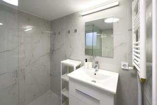 Eclectic Moonstone apartment in Athens - Athens - 6