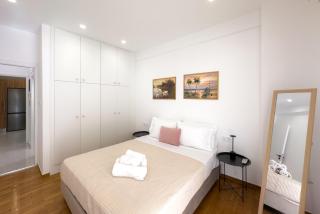 Eclectic Moonstone apartment in Athens - Athens - 8