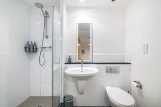 Quiet Bright 1BDR Flat Central Birmingham Views - 7