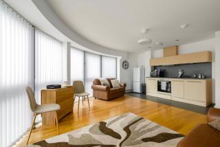 Quiet Bright 1BDR Flat Central Birmingham Views - 6