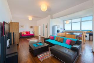 Drei Zimmer Wohnung Mit Meerblick - 2