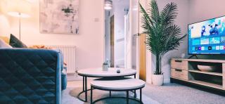 Modern 2-bed , Bradley Stoke, NR Parkway Station, Free Parking - 8