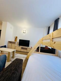 Stenata Huge Ski To Door Apartments - 7