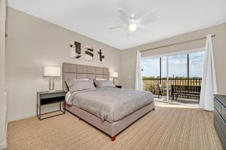 Upstay Pet Friendly Condo 6 Minutes from Disney - 9