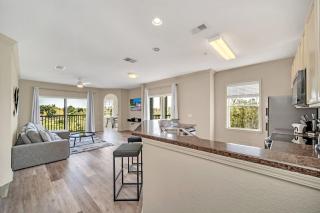 Upstay Pet Friendly Condo 6 Minutes from Disney - 3