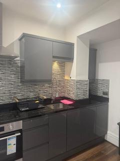 Beautiful 2-Bed apartment City Centre near LGI - 1