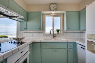 Beach Front Panoramic Vistas! Alicia by the Sea - 3