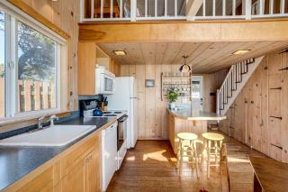 Ocean Front Cottage Near Yachats! Beachwood Cottage - 9