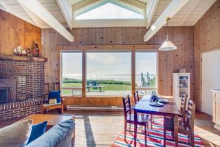 Ocean Front Cottage Near Yachats! Beachwood Cottage - 8