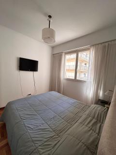 Amplio departamento con vista a la Av. Colon - 6