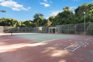 Luxury LA Garden Estate Private Pool HotTub Tennis - 9