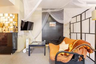 Studio Apartment in Casa, bsmt - 2