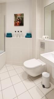 Modern 1BR - Leeds City Centre - Balcony Views - 8